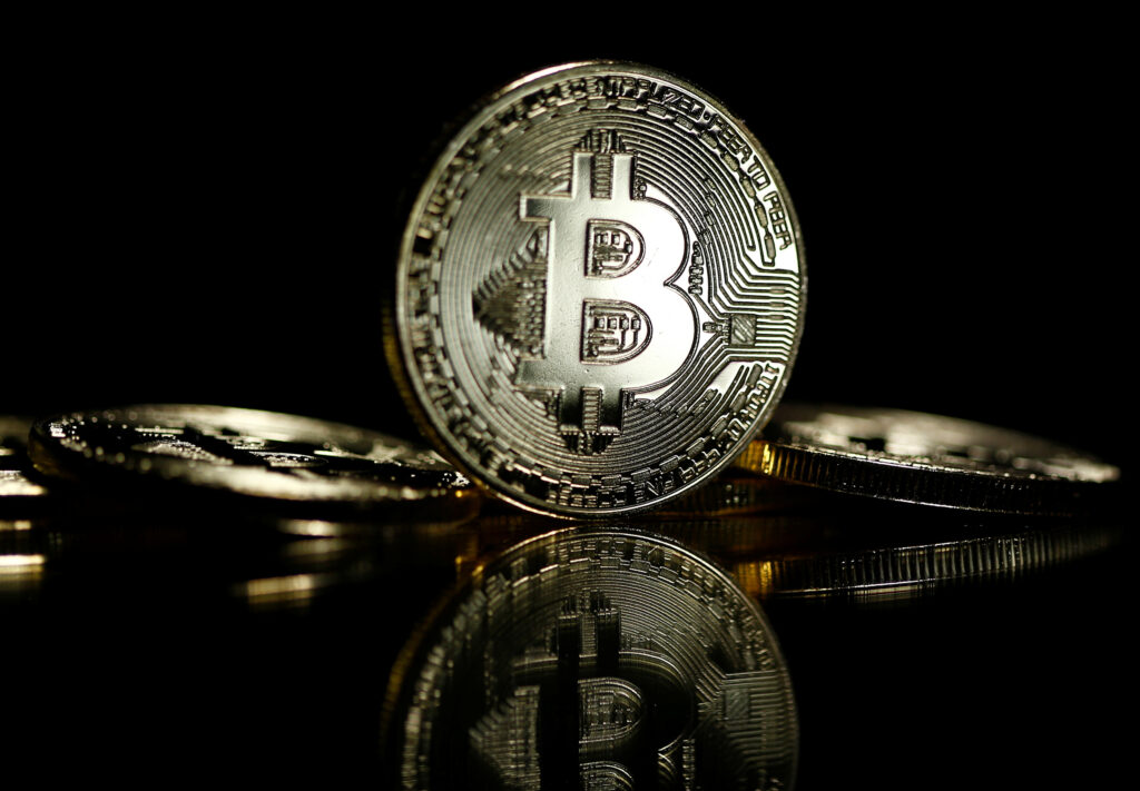 Bitcoin se acerca a los 20,000 dólares