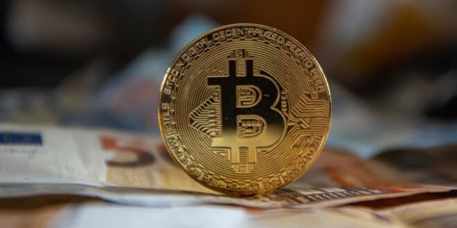 Bitcoin supera USD 38,000