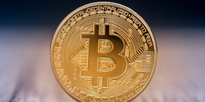 Bitcoin enfrenta turbulencia de precios a medida que cae la liquidez del mercado: JPMorgan