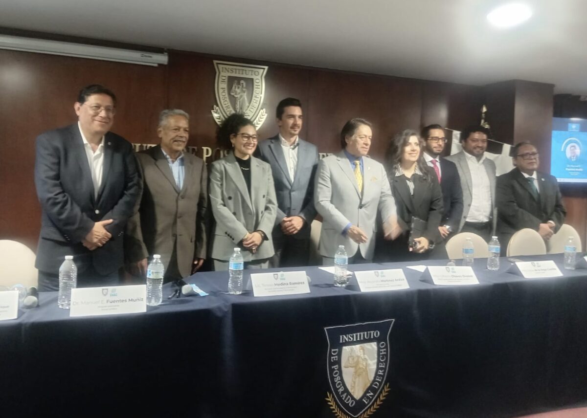 Participantes en el foro al que convocó Alejandro Martínez Araiza y el SNAC