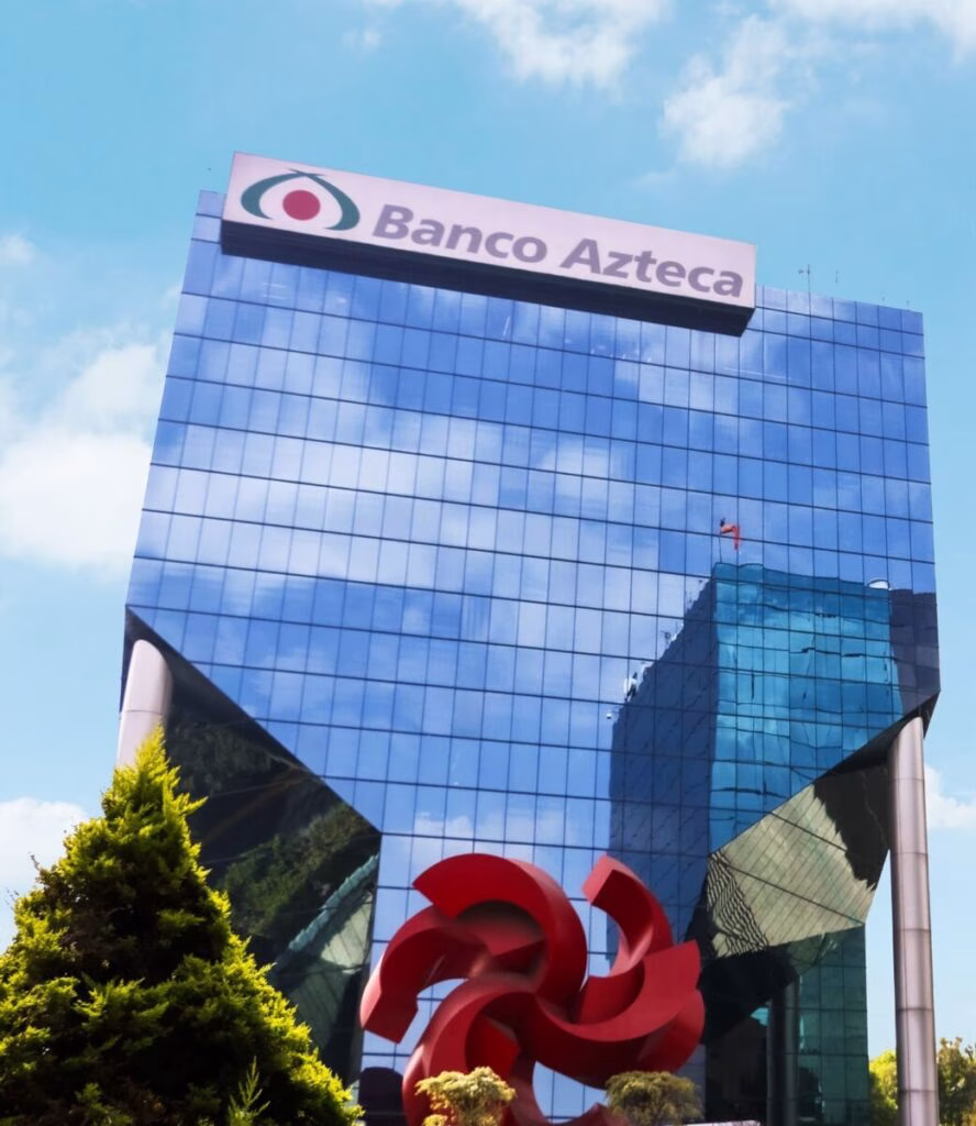 Banco Azteca en 2025: Referente en Inclusión Financiera y Compromiso Social
