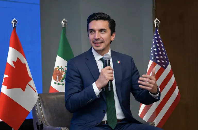 Alejandro Martínez Araiza destaca las ventajas competitivas de México dentro del T-MEC para atraer inversión y generar empleos.