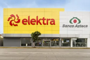 Pantallas gigantes en Elektra: la revolución tecnológica para ver el fútbol