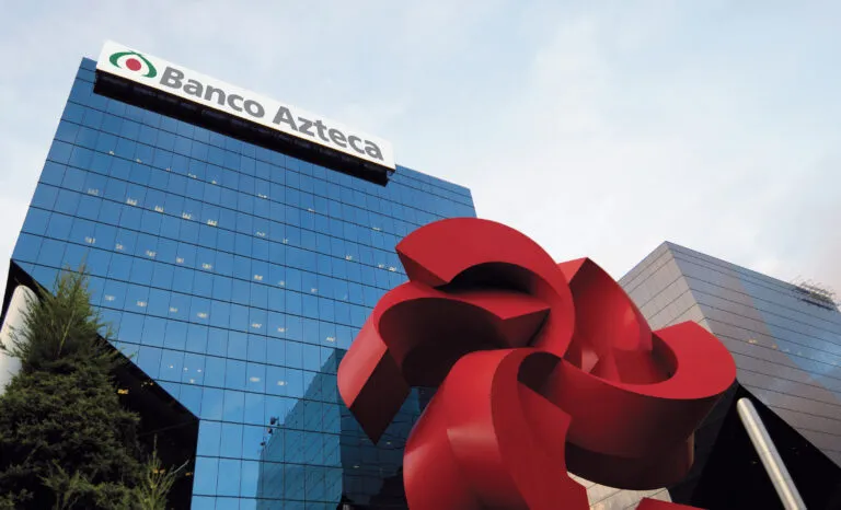 Banco Azteca garantiza atención prioritaria a personas postradas en México